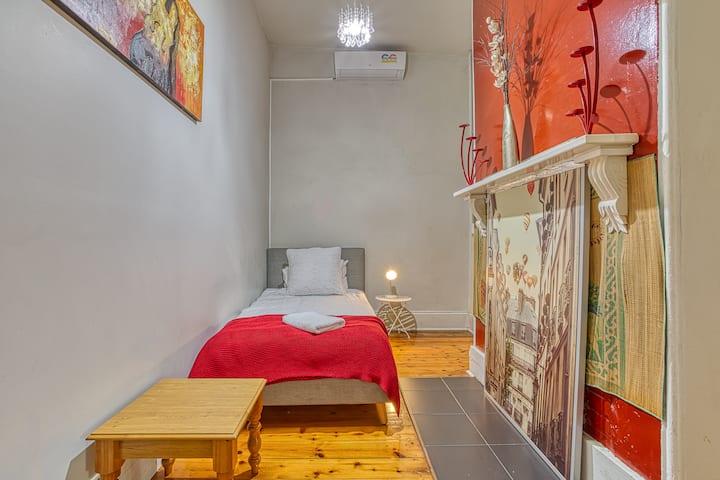 Chumba cha kulala 8 - King single na ensuite