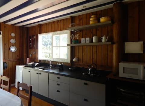 Imóvel de sucesso: HOUSE - AMERICAN BARN with swimming pool and water reservoirs em Biguaçu