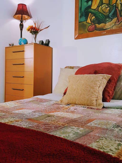 Georgia: "Clean and neat space. I would definitely recommend staying here!"