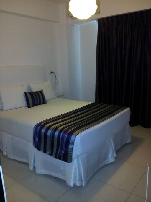 HABITACIÓN/BEDROOM