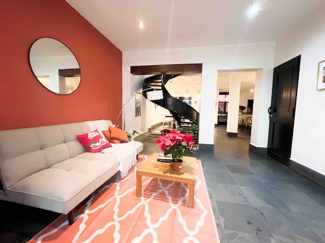 The Perfect Home in La Condesa for Large Groups !
