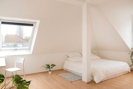 Clear Simple & Natural