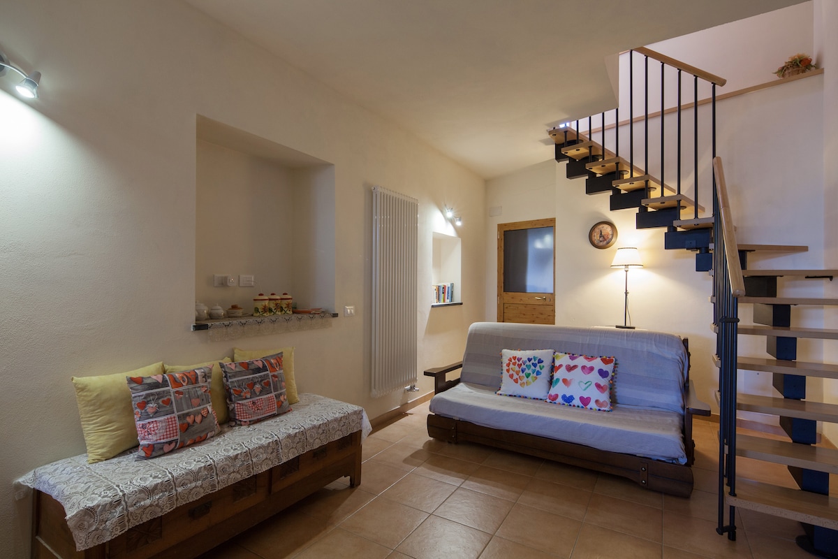 Popular Airbnb listing: La Mansarda CITR: 011030-BEB-0008 in Vernazza