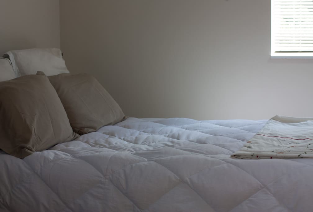 Comfortable queen bed