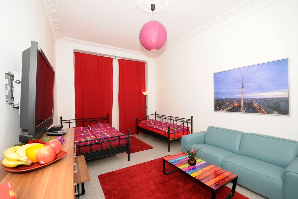 flat tv, sofa