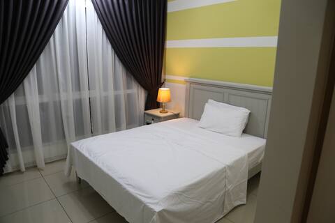 A bright clean 3-bedroom Corner Unit Aprt, Kajang.