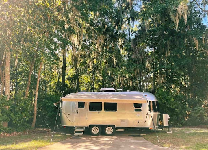 New! Serene Airstream Glamper Midway to Tybee Beach and Downtown