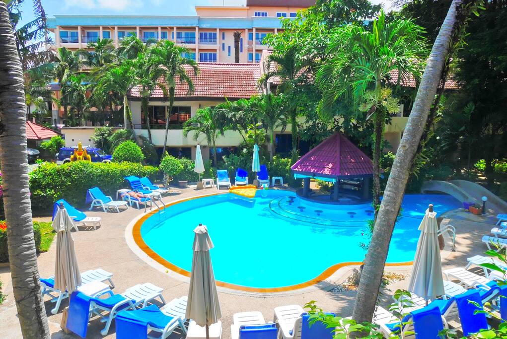 Out door pool
