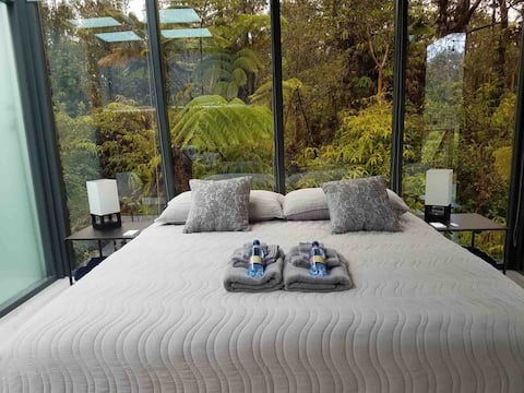 Glass House in the Heart of Big Island