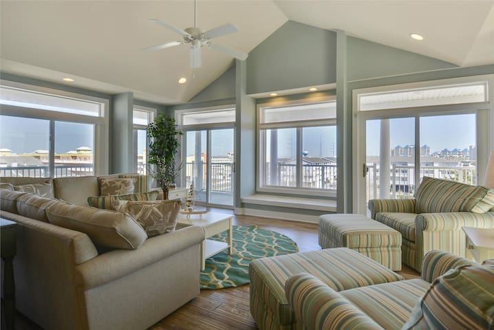 Key Largo 401 2600 Sqft Luxury Ocean Block Condo Condominiums