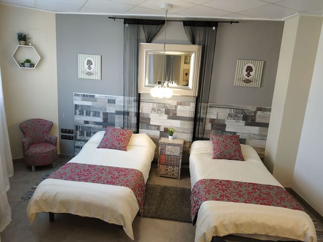 Private room, kitchen and bathroom Shared