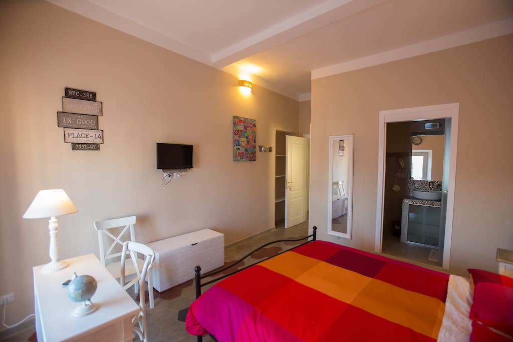 panoramic view of the room.