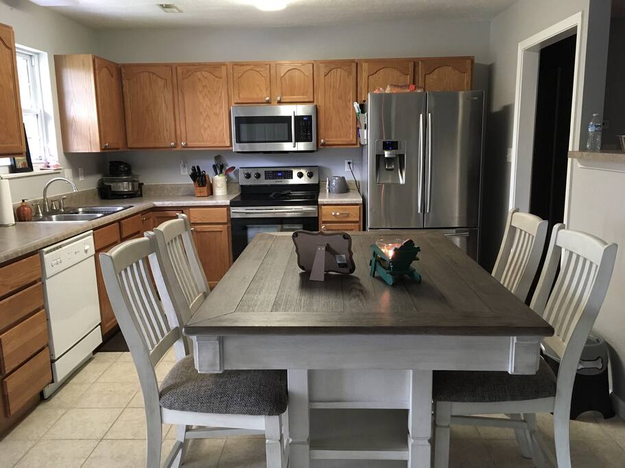 You will have full access to the kitchen, which includes the stove, refrigerator, microwave, coffee maker, etc.