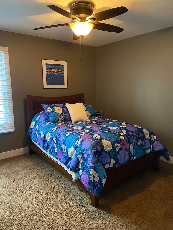 2nd bedroom on upper level.  Full bed.