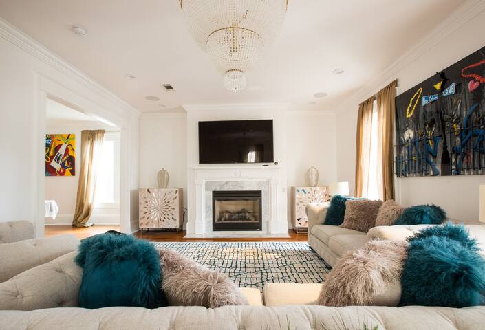 Modern New Orleans Style Home gallery image 4