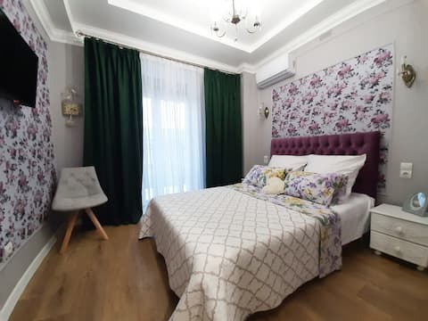 Center! Apartment with a fireplace near Gorky Park