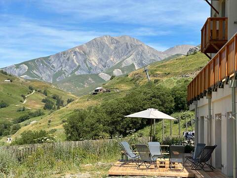 Chazelet 12 people, all comforts – Terrace with Meije view