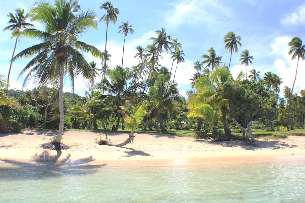 SigaSiga Beach at high tide