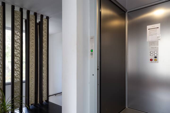 Elevator to make to little bit lazy!!