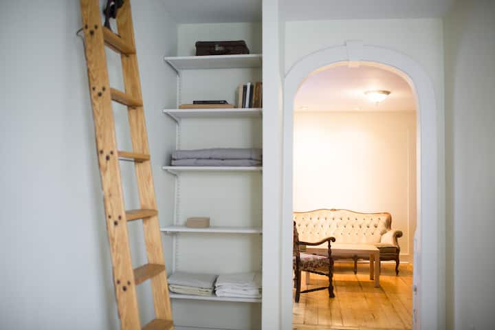 Charming Historic Apt - Nova Scotia