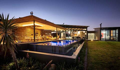 Spectacular ECO - home on the Vaal Dam Waterfront