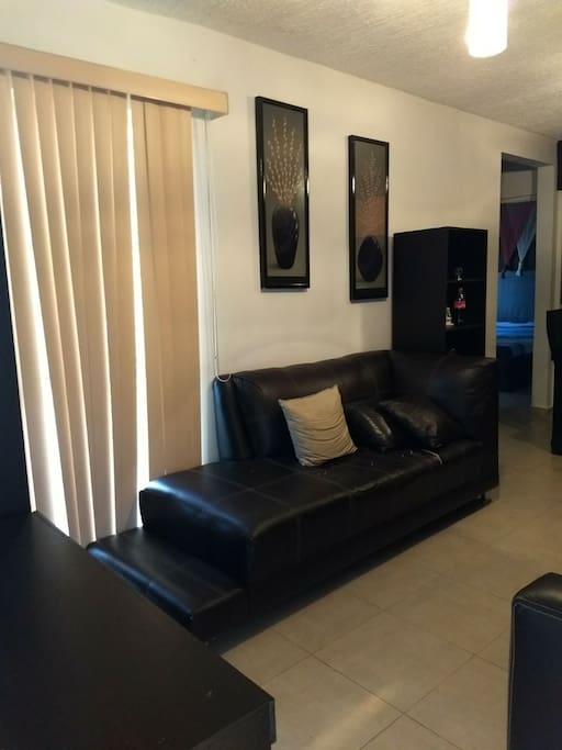 Sala con TV y Cable