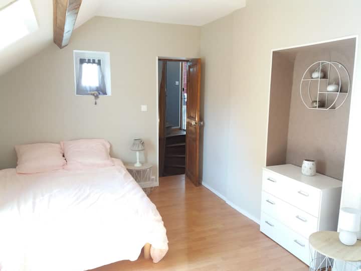 spálňa 1 ( 1. poschodie )