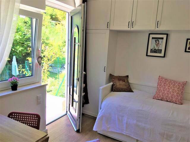 Charming Studio Lux city close Kirchberg & airport