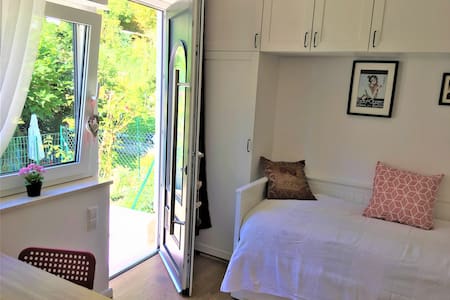 Charming Studio Lux city close Kirchberg & airport