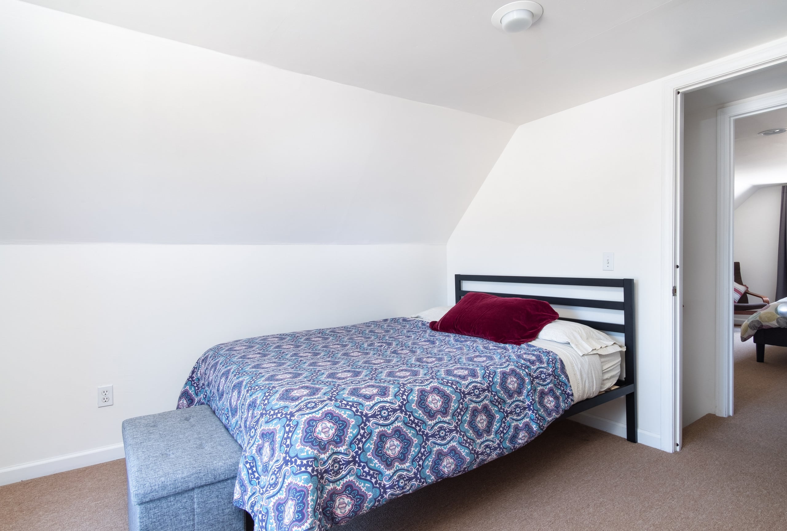 Home in San Francisco · ★4.99 · 3 bedrooms · 3 beds · 1 bath - Image 11
