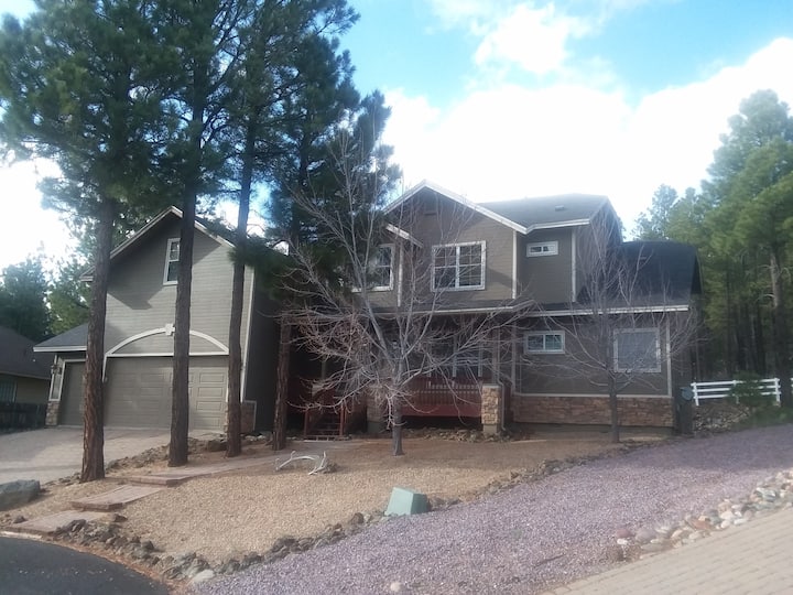 Spacious, relaxing retreat minutes to Flagstaff Houses for Rent in