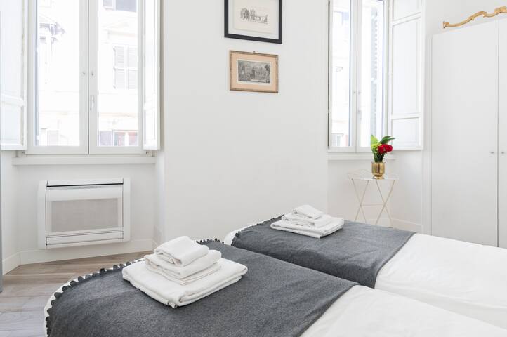 Elegante Appartamento Vicino a Campo Dei Fiori gallery image 5