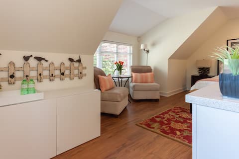 Popular Airbnb listing: Charming Coach House by the Sea in Surrey
