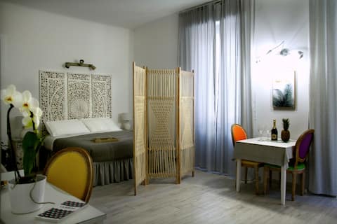 Top performing Airbnb: La Spezia Happy Pineapple CIN it011015C2DKHB98WO in La Spezia