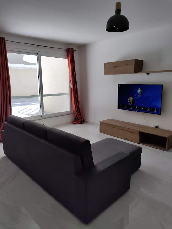 Modern Maisonette In Qawra - Malta