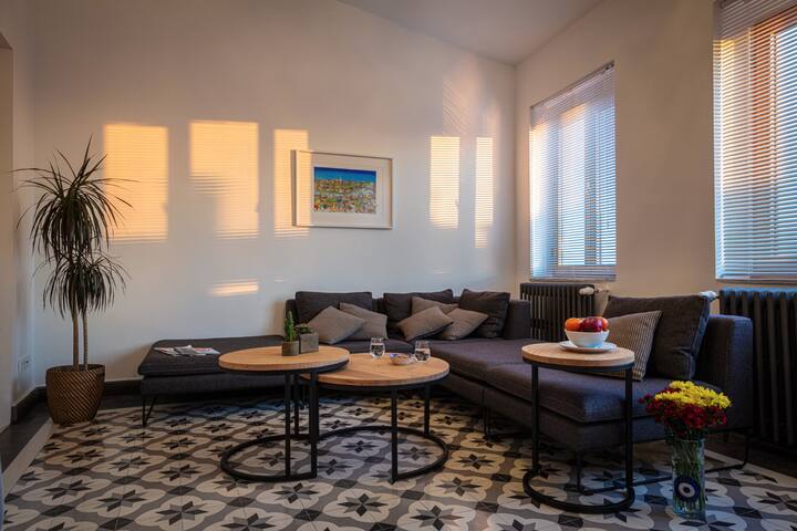 Designer Apartment, Bosporus Views, best location. gallery image 2