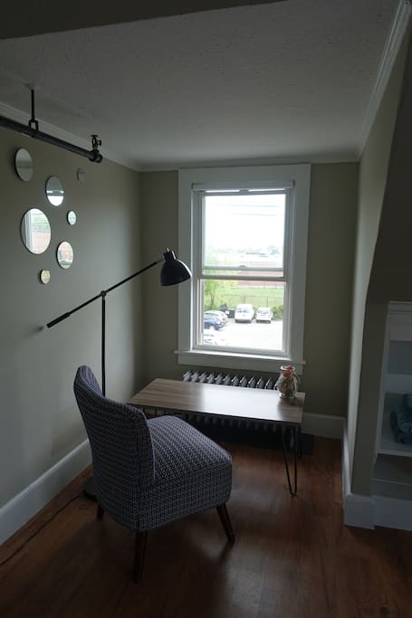 A little sitting space with view onto Pine Street & one of the best little eateries in the West End!