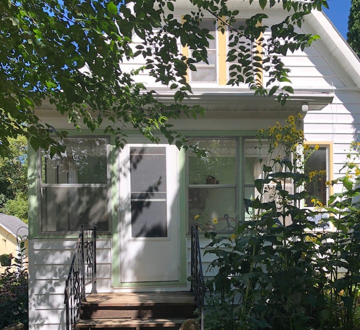 Driftless Viroqua Quiet Home Houses for Rent in Viroqua, Wisconsin