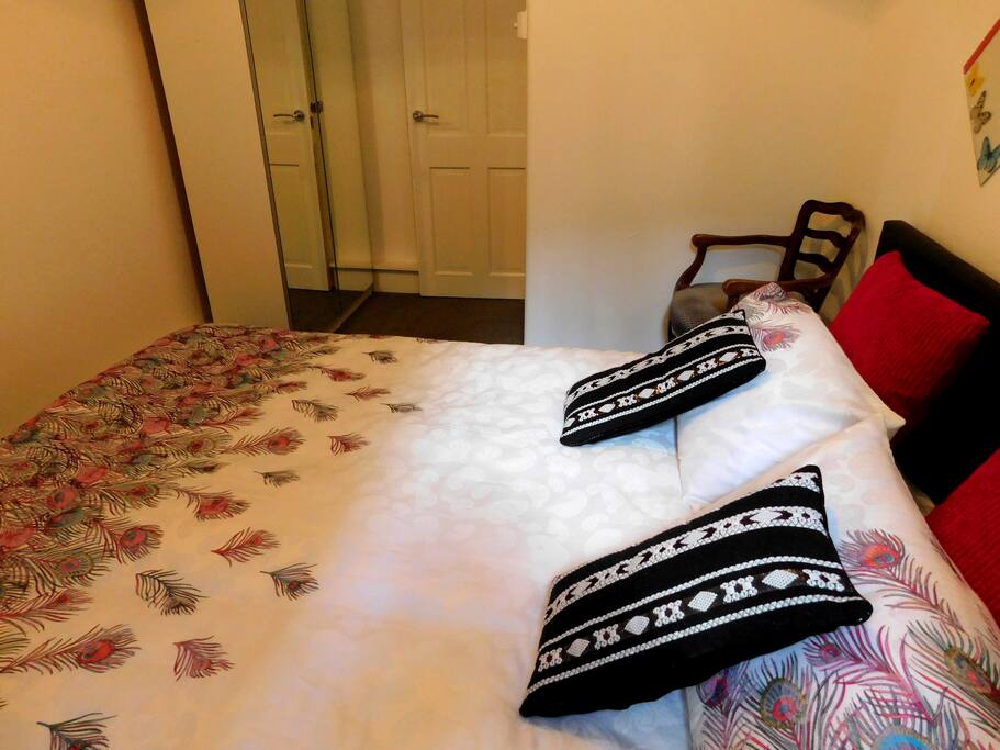 Bed room mirrored wardrobe