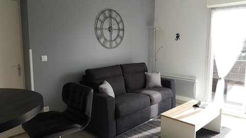 Top performing Airbnb: T2 "Privilege Marina" non-smoking in the center of Ares in Arès