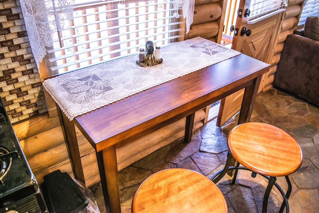 Kitchen Eating Area