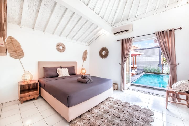 Dhoma e gjumit nr. 3 me qasje të drejtpërdrejtë në pishinë