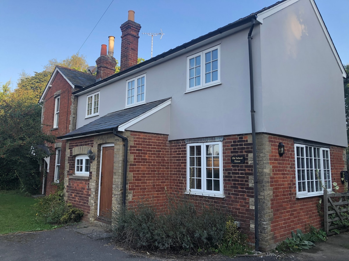The Old School House in Barnston Houses for Rent in Barnston, England
