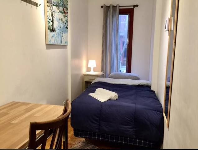 Small private room in heart of Plateau