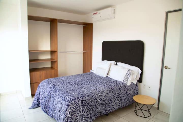 Svieža, čistá a priestranná hlavná spálňa