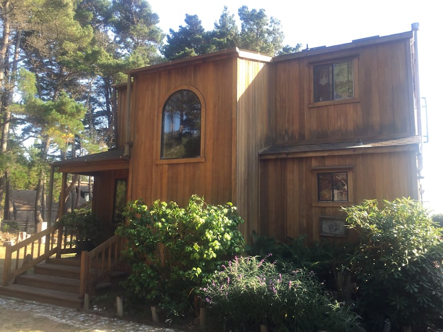 Front of the your home. Entry is on the left and the key box is on the right side of the door.
you get the combo to the house the week before your trip. Our Care takers may stop by to make sure everything is good.