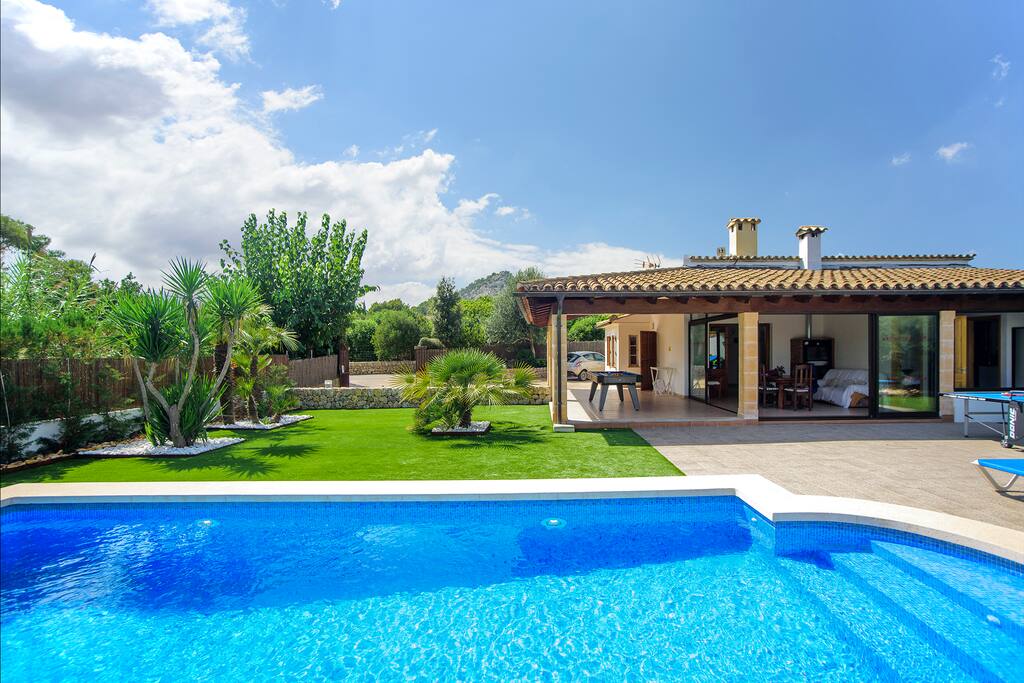 Poolside at Martorell Golf