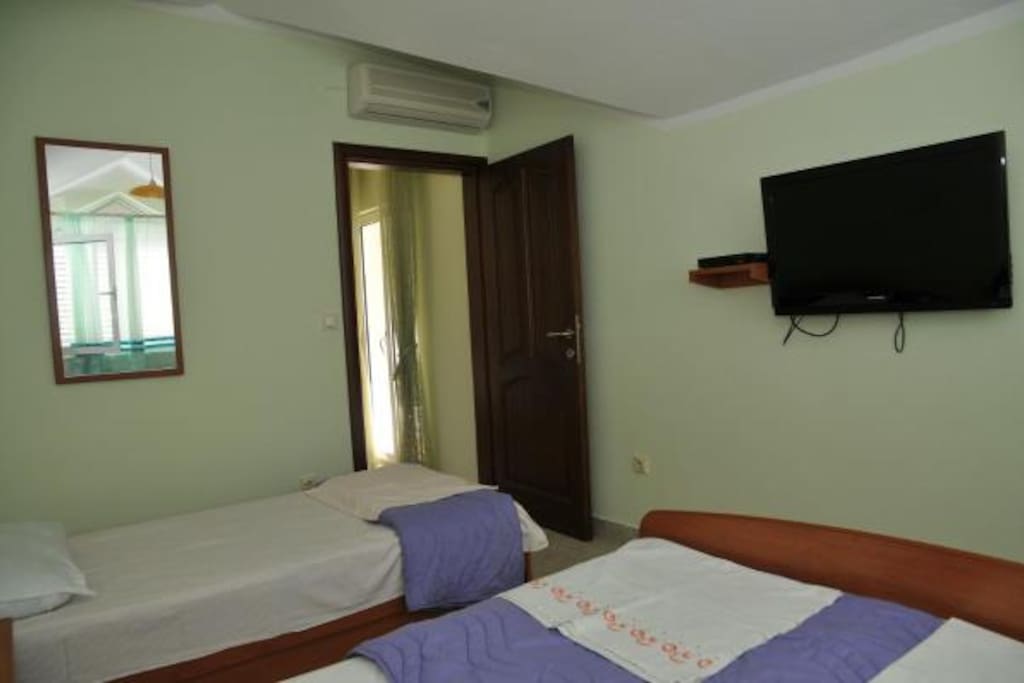 One double and one single bed.
