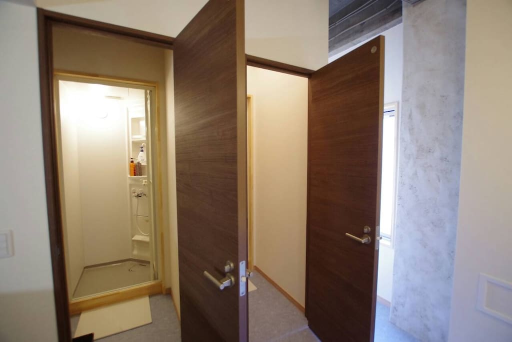 shower is always clean! body soap and shampoo are attached.