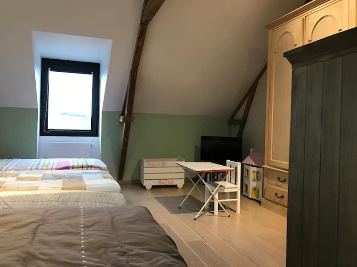 dortoir 4 lits au 2e étage de la maison.